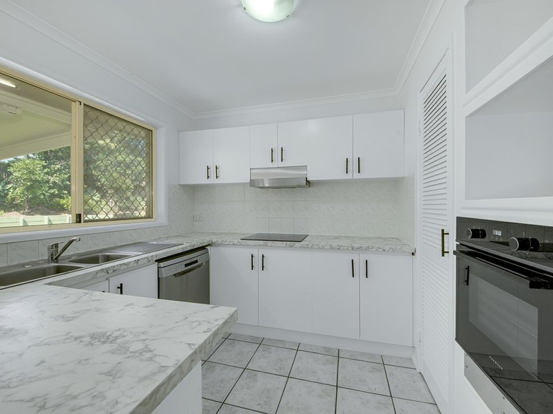 Photo - 20 Keating Street, Tannum Sands QLD 4680 - Image 3