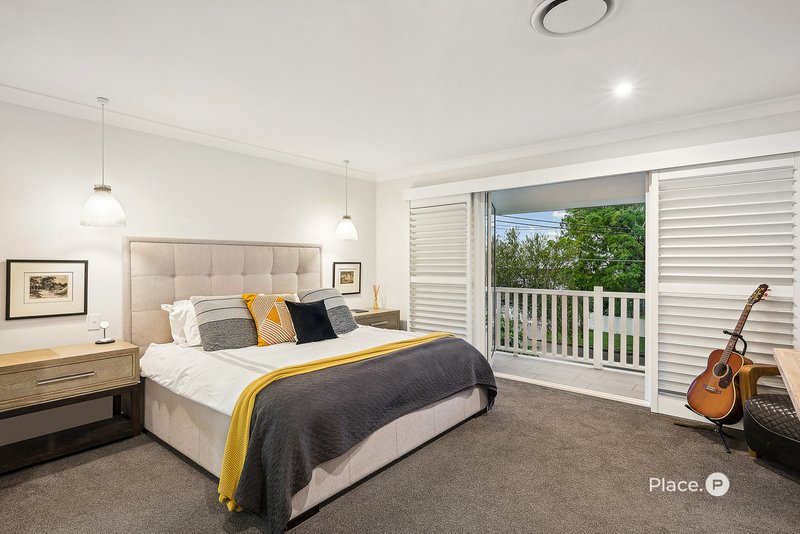 Photo - 20 Kew Road, Graceville QLD 4075 - Image 15