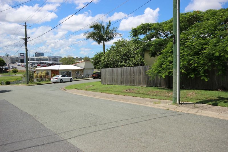 Photo - 20 Killinure Street, Beenleigh QLD 4207 - Image 22