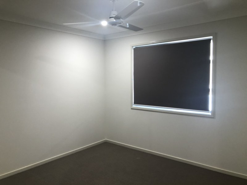 Photo - 20 Kincraig Circuit, Spring Mountain QLD 4300 - Image 6