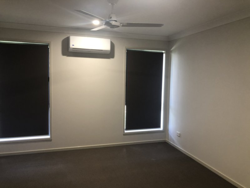 Photo - 20 Kincraig Circuit, Spring Mountain QLD 4300 - Image 8