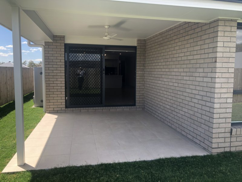 Photo - 20 Kincraig Circuit, Spring Mountain QLD 4300 - Image 9
