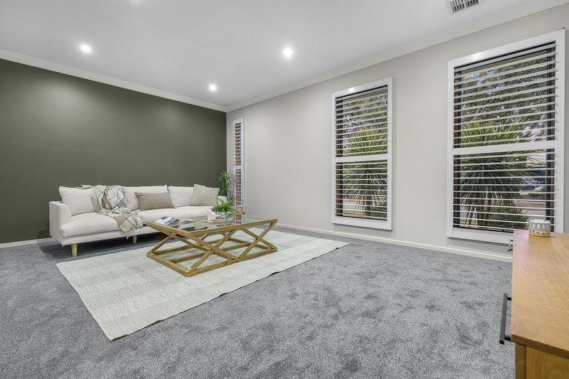 Photo - 20 Kindred Avenue, Cranbourne North VIC 3977 - Image 12