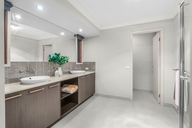 Photo - 20 Kindred Avenue, Cranbourne North VIC 3977 - Image 16