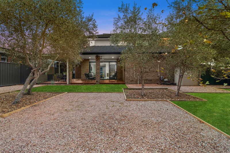 Photo - 20 Kindred Avenue, Cranbourne North VIC 3977 - Image 26