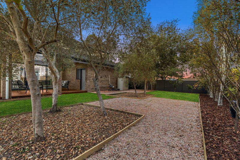 Photo - 20 Kindred Avenue, Cranbourne North VIC 3977 - Image 27