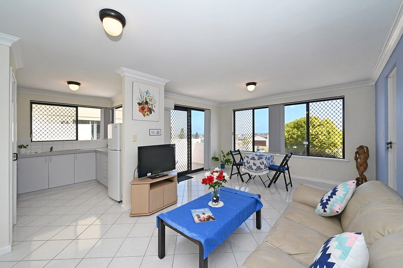 Photo - 20 Kings Lynn Rise, Mindarie WA 6030 - Image 15