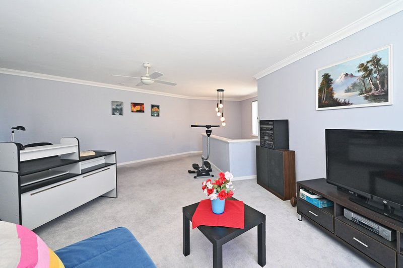 Photo - 20 Kings Lynn Rise, Mindarie WA 6030 - Image 20