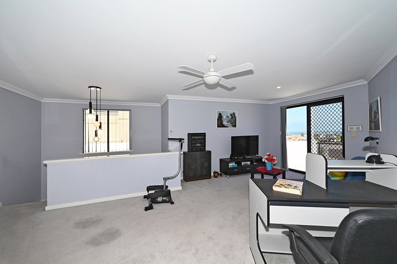 Photo - 20 Kings Lynn Rise, Mindarie WA 6030 - Image 21