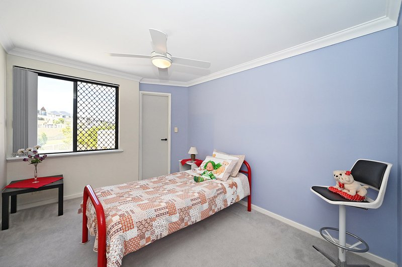 Photo - 20 Kings Lynn Rise, Mindarie WA 6030 - Image 22