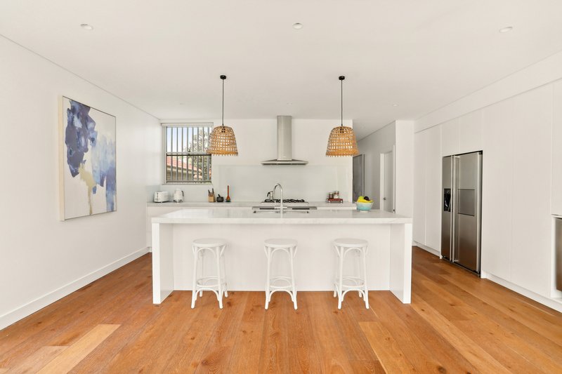 Photo - 20 Knowles Avenue, North Bondi NSW 2026 - Image 4