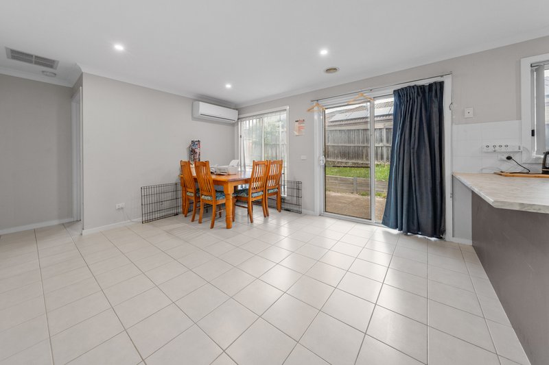 Photo - 20 Koonawarra Terrace, Harkness VIC 3337 - Image 7