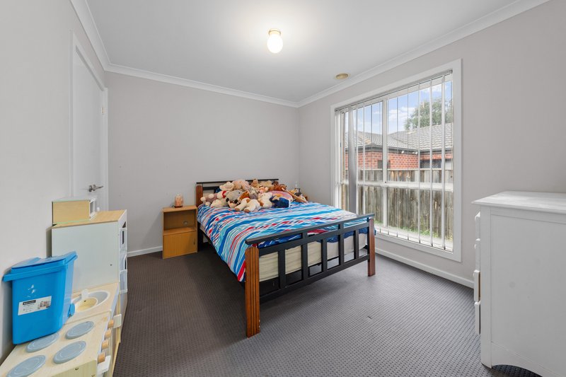 Photo - 20 Koonawarra Terrace, Harkness VIC 3337 - Image 10