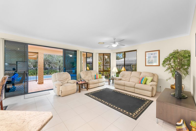 Photo - 20 Kowari Crescent, North Lakes QLD 4509 - Image 7