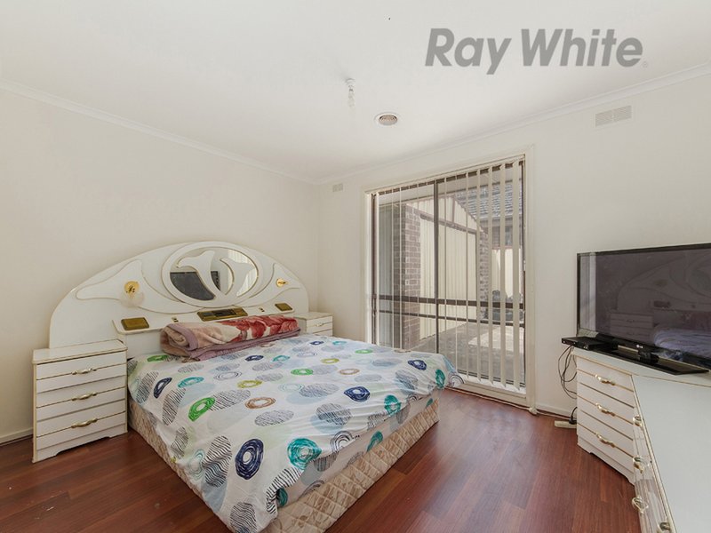 Photo - 20 Kurung Drive, Kings Park VIC 3021 - Image 5