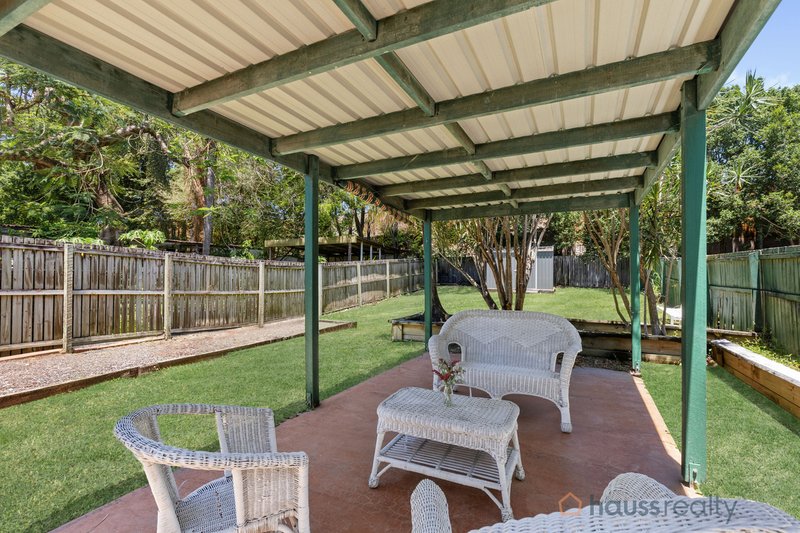 Photo - 20 Lancelot Street, Tennyson QLD 4105 - Image 11