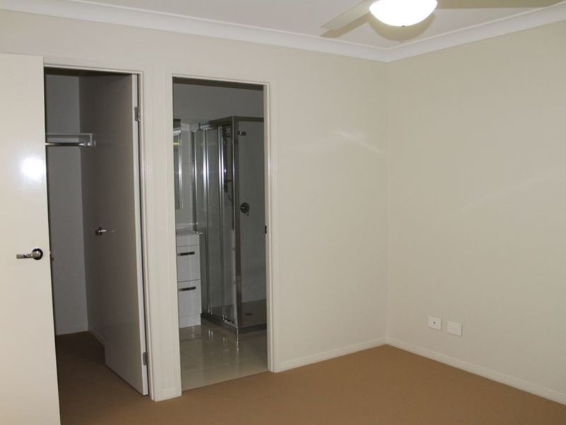 Photo - 20 Lawson Crescent, Laidley North QLD 4341 - Image 7