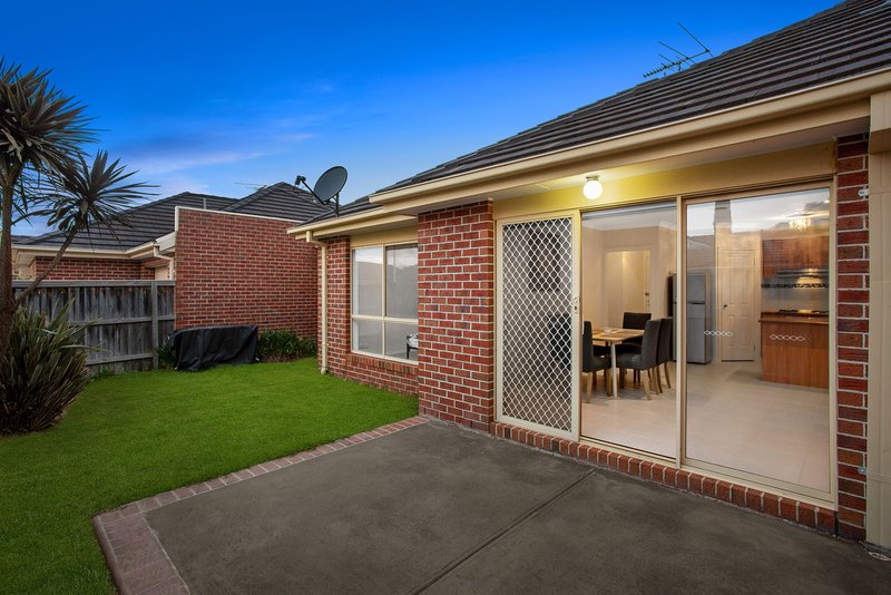 Photo - 20 Lazar Grove, South Morang VIC 3752 - Image 12