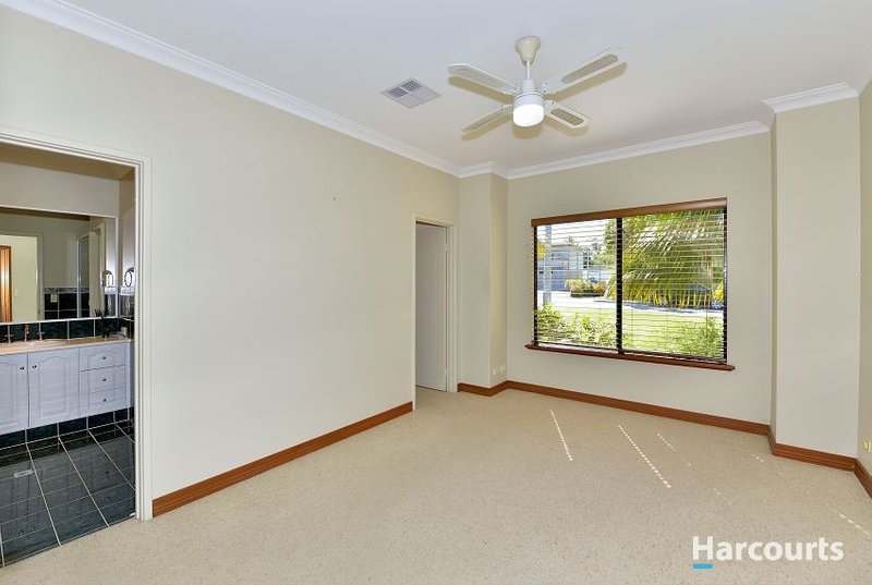 Photo - 20 Lindley Road, Halls Head WA 6210 - Image 12