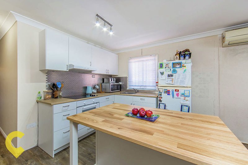 Photo - 20 Livermore Street, Redcliffe QLD 4020 - Image 6