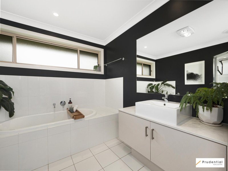 Photo - 20 Lombardi Circuit, Oran Park NSW 2570 - Image 10