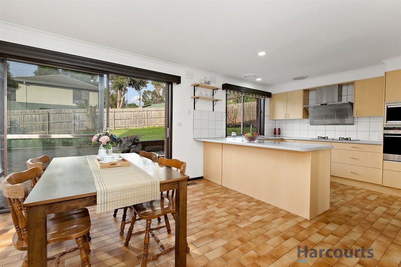 Photo - 20 Loretta Avenue, Wheelers Hill VIC 3150 - Image 7