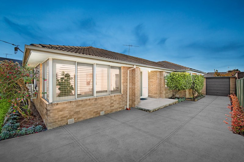 Photo - 20 Lowalde Drive, Epping VIC 3076 - Image 1