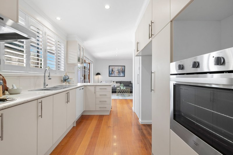 Photo - 20 Lowalde Drive, Epping VIC 3076 - Image 3