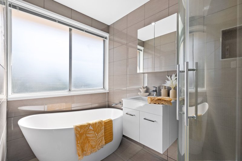 Photo - 20 Lowalde Drive, Epping VIC 3076 - Image 10