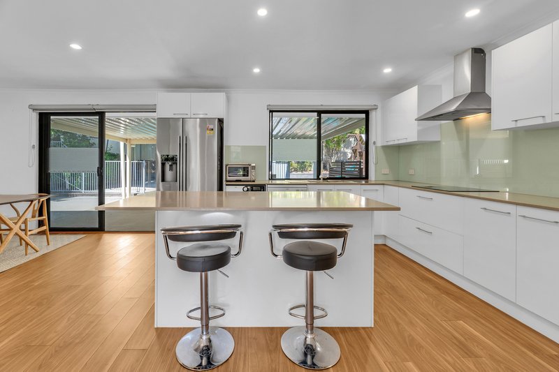 Photo - 20 Lowanna Drive, Ashmore QLD 4214 - Image 4