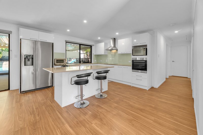 Photo - 20 Lowanna Drive, Ashmore QLD 4214 - Image 7