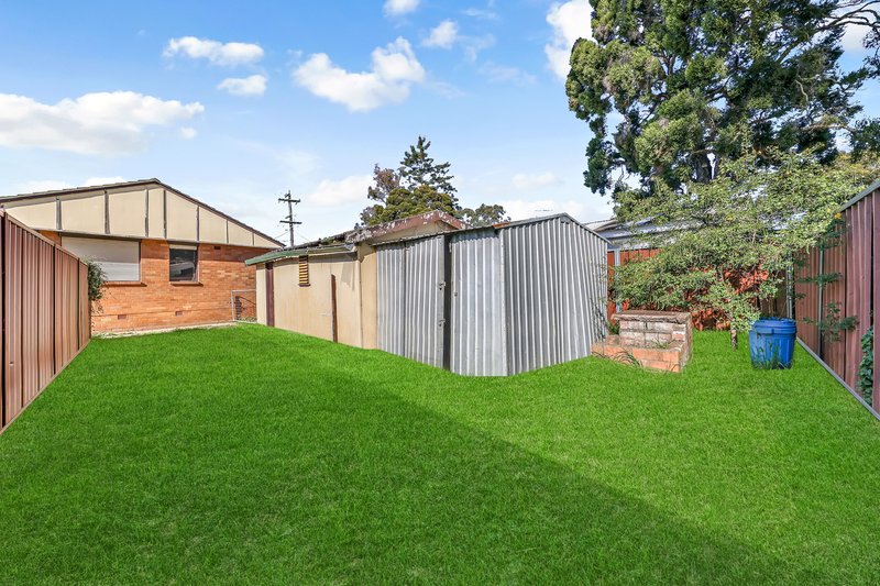 Photo - 20 Lucena Crescent, Lethbridge Park NSW 2770 - Image 7