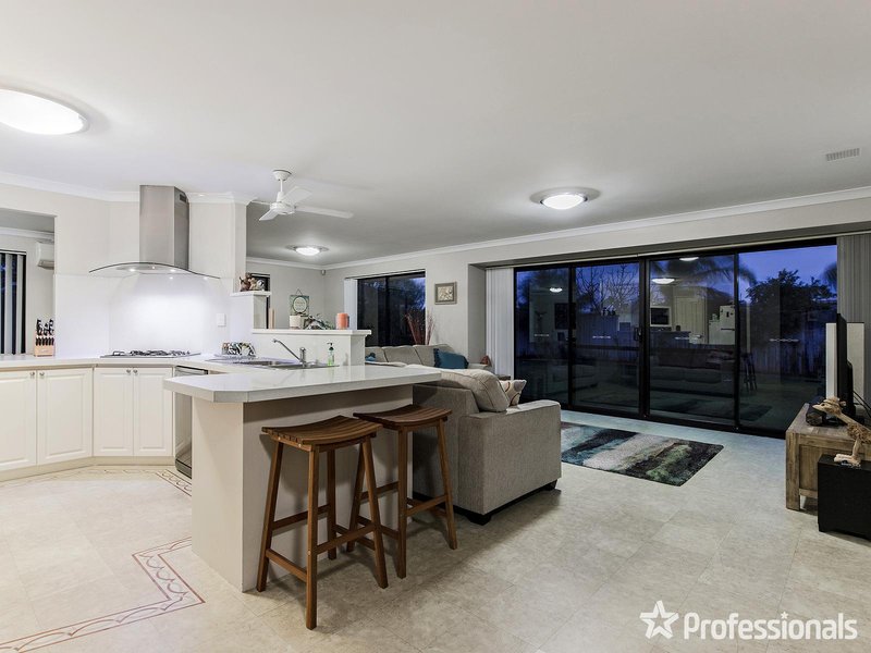 Photo - 20 Lyttleton Street, Rockingham WA 6168 - Image 4