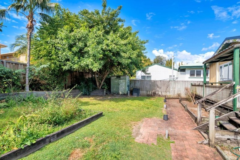 Photo - 20 Mabel Avenue, Southport QLD 4215 - Image 5