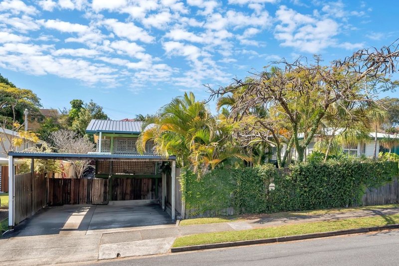 Photo - 20 Mabel Avenue, Southport QLD 4215 - Image 11