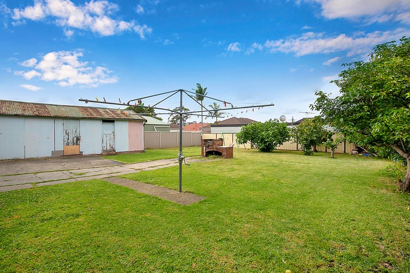 Photo - 20 Macquarie Street, Greenacre NSW 2190 - Image 4