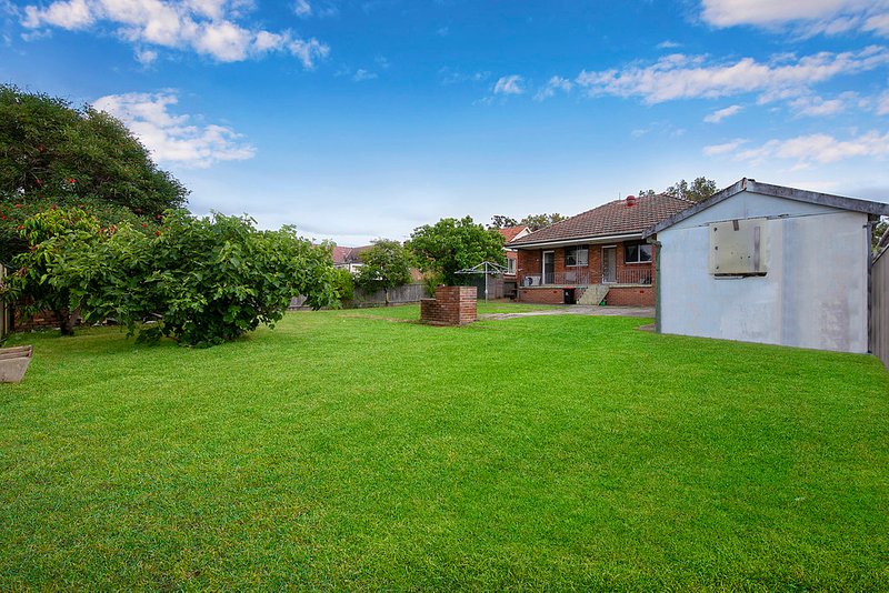 Photo - 20 Macquarie Street, Greenacre NSW 2190 - Image 5