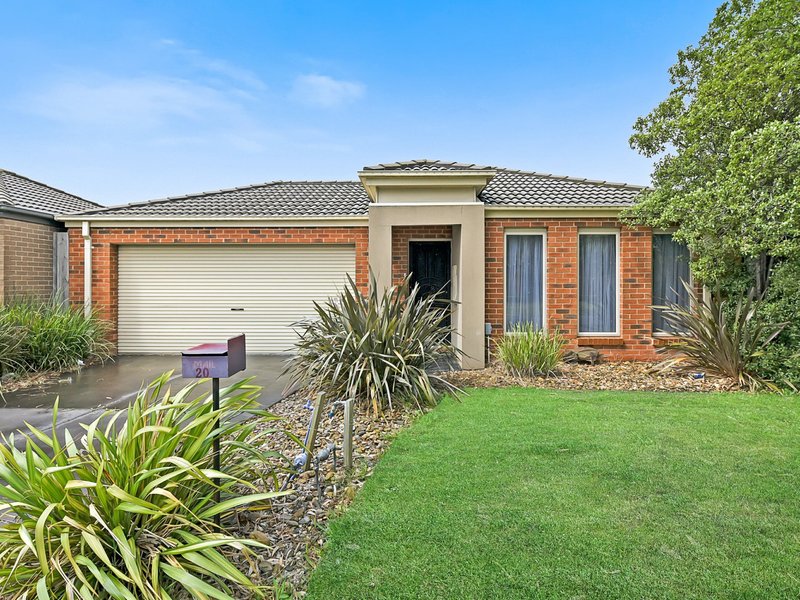 20 Maddock Drive, Cranbourne East VIC 3977