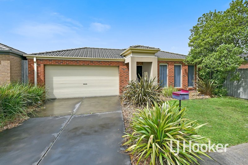 Photo - 20 Maddock Drive, Cranbourne East VIC 3977 - Image 2