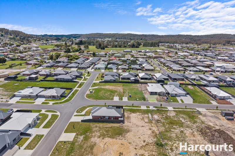 Photo - 20 Magnolia Avenue, Latrobe TAS 7307 - Image 5