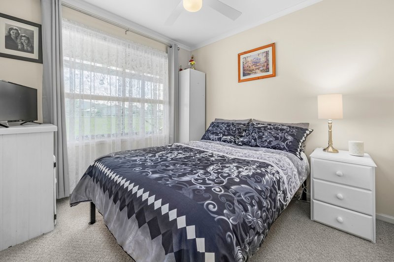 Photo - 20 Mahogany Drive, Gloucester NSW 2422 - Image 11