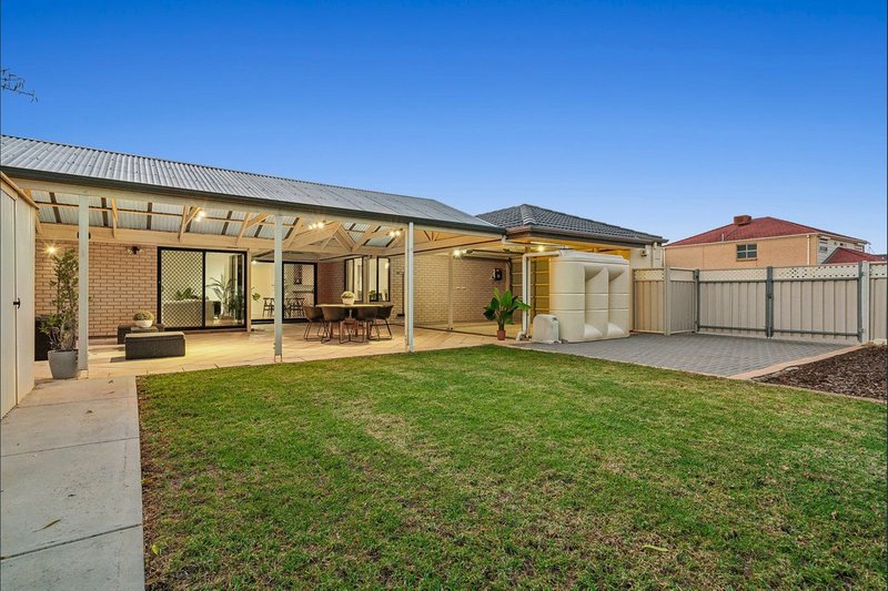 Photo - 20 Malta Drive, Parafield Gardens SA 5107 - Image 5