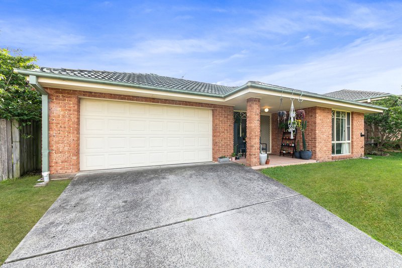 20 Manchurian Way, Wadalba NSW 2259