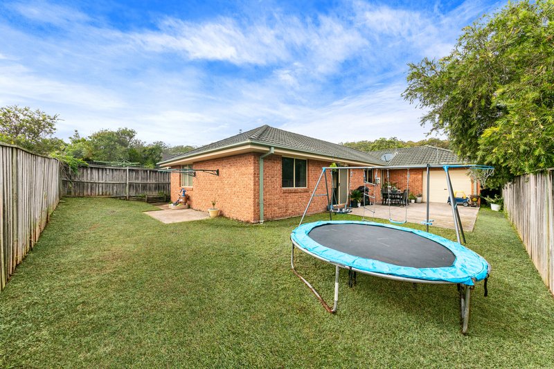 Photo - 20 Manchurian Way, Wadalba NSW 2259 - Image 9