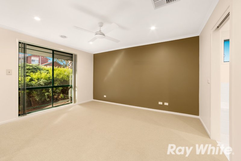 Photo - 20 Manning Clark Road, Mill Park VIC 3082 - Image 6