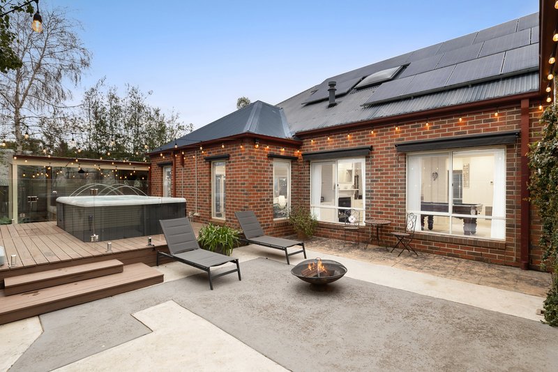 Photo - 20 Manorwoods Drive, Frankston VIC 3199 - Image 8