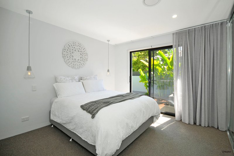 Photo - 20 Mariners Crescent, Banora Point NSW 2486 - Image 17