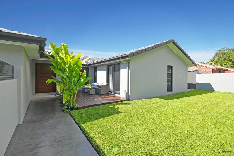 Photo - 20 Mariners Crescent, Banora Point NSW 2486 - Image 23