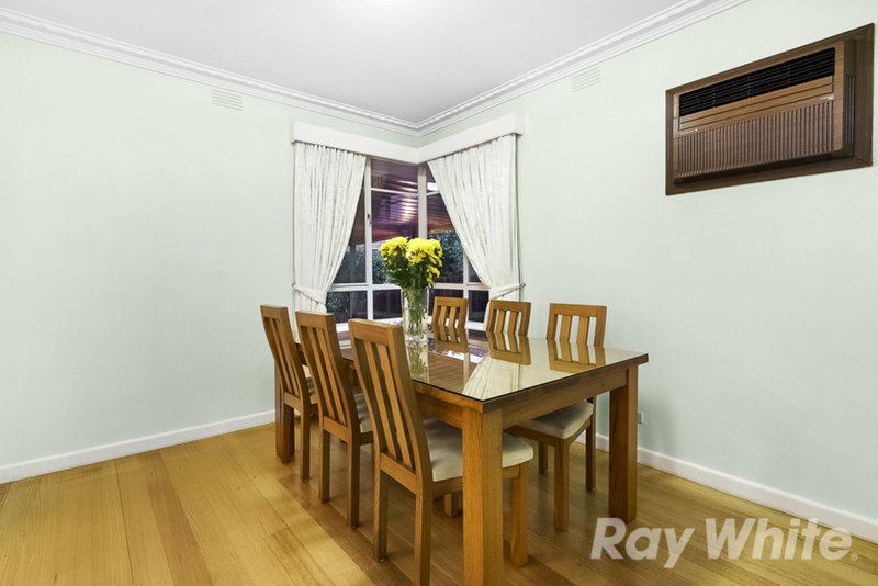 Photo - 20 Marsham Road, Mount Waverley VIC 3149 - Image 3