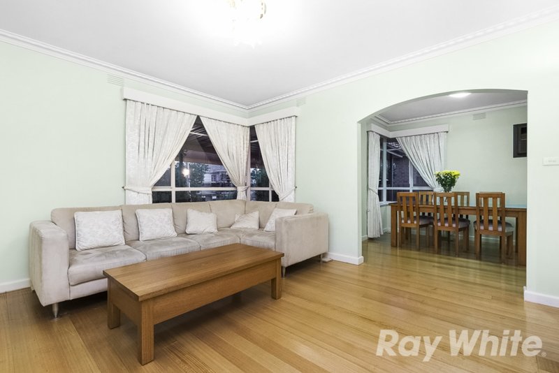 Photo - 20 Marsham Road, Mount Waverley VIC 3149 - Image 4